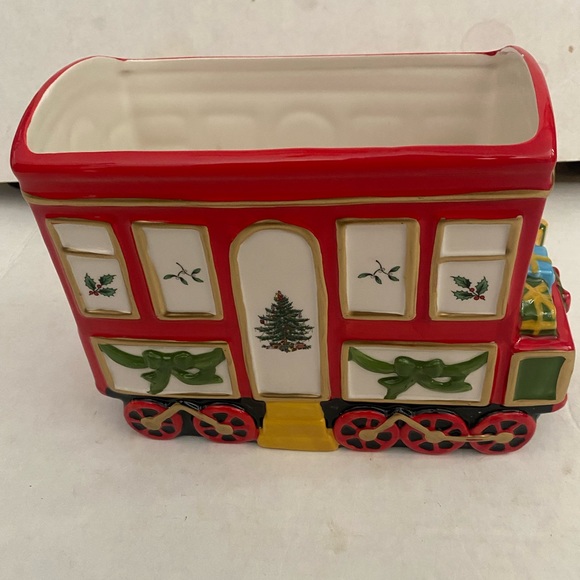 Spied Christmas train caboose